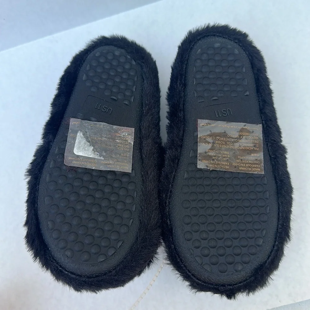 New GUESS Liddie Faux-Fur Black Slippers